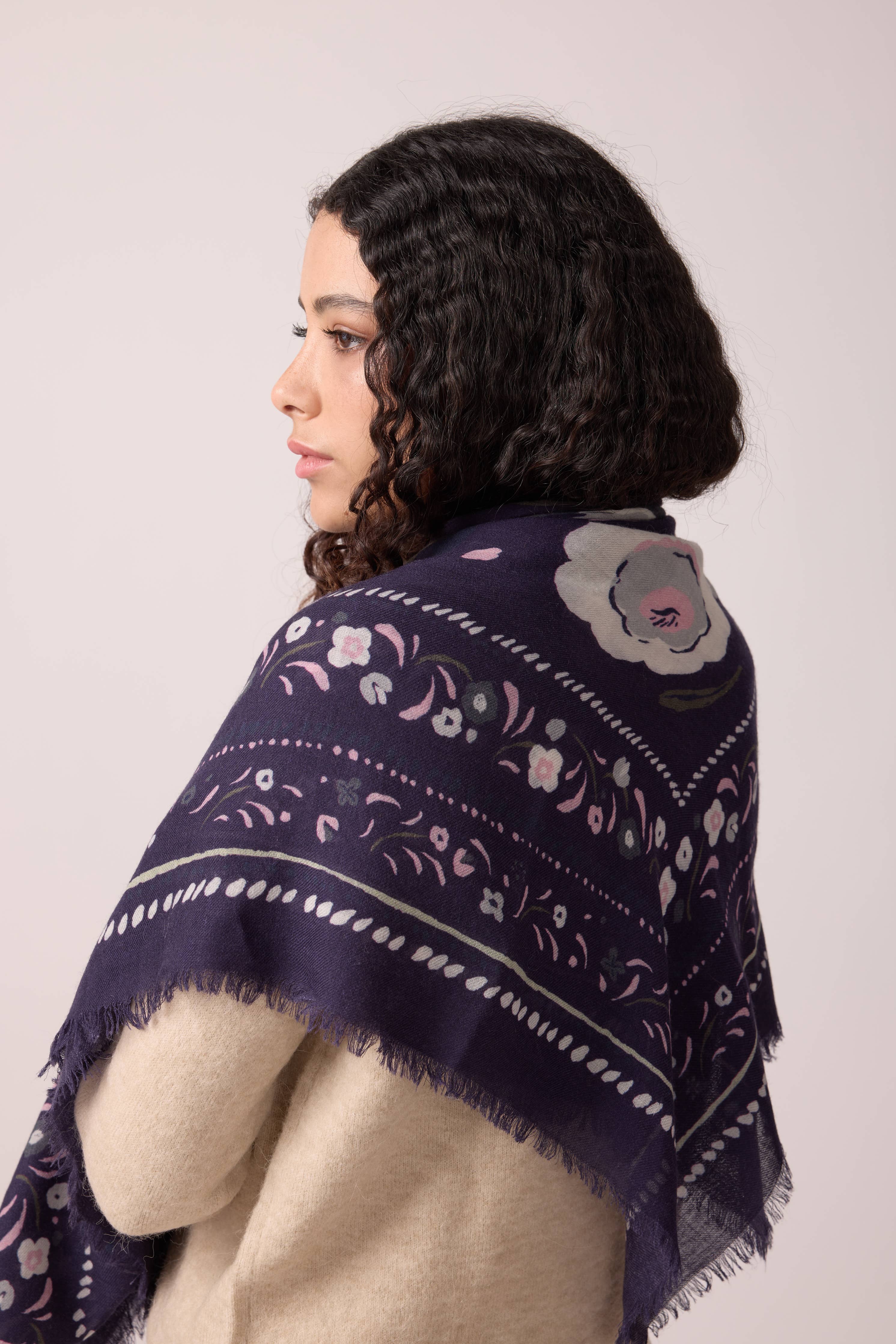 FOULARD LAINE ET SOIE BALKANS BLEU ORAGE - Image 6